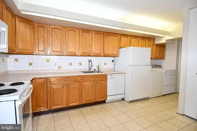 8 Stonehenge Circle #8-7, Baltimore, MD 21208 - Photo 13