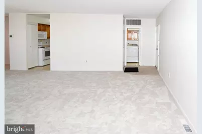 8 Stonehenge Circle #8-7, Baltimore, MD 21208 - Photo 5