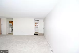 8 Stonehenge Cir, Baltimore, MD 21208 - Photo 5