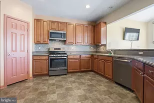 3212 Ridgeway Pl, Windsor Mill, MD 21244 - Photo 3