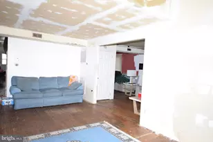 2707 McComas Ave, Baltimore, MD 21222 - Photo 3