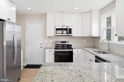 706 Sue Grove Road, Baltimore, MD 21221 - Photo 7