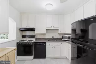 238 Chartley Dr, Reisterstown, MD 21136 - Photo 9