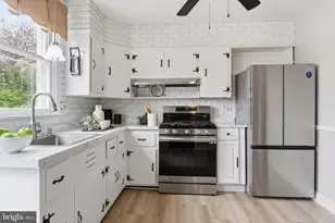 9249 Harford View Dr, Baltimore, MD 21234 - Photo 11