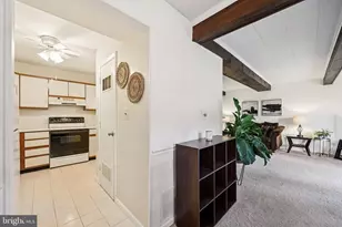 7 Warren Lodge Ct, Cockeysville, MD 21030 - Photo 9