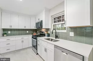 957 Stormont Cir, Baltimore, MD 21227 - Photo 11