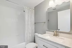 28 Allegheny Ave, Towson, MD 21204 - Photo 17
