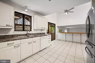 12204 Velvet Hill Dr, Owings Mills, MD 21117 - Photo 17