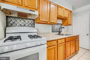2073 Jasmine Rd, Baltimore, MD 21222 - Photo 9