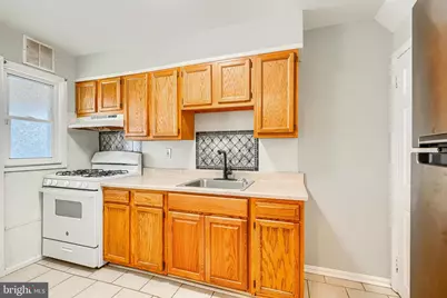 2073 Jasmine, Baltimore, MD 21222 - Photo 9