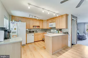 3216 Ryerson Cir, Baltimore, MD 21227 - Photo 9