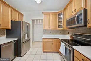 548 Hopkins Landing Dr, Baltimore, MD 21221 - Photo 21