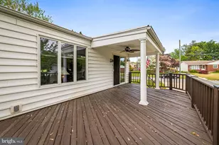 1907 Logwind Rd, Baltimore, MD 21228 - Photo 37