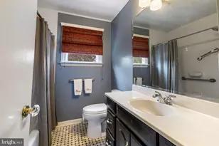 1907 Logwind Rd, Baltimore, MD 21228 - Photo 27