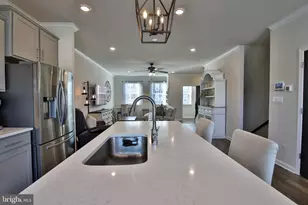 5059 Silver Oak Dr, Rosedale, MD 21237 - Photo 5