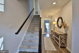 5059 Silver Oak Dr, Rosedale, MD 21237 - Photo 3