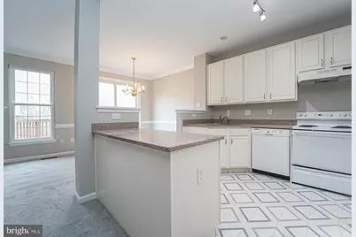 10 Pepperdine Circle, Baltimore, MD 21228 - Photo 11