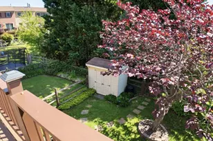 9311 Hines Estates Dr, Baltimore, MD 21234 - Photo 23
