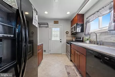 8810 Lakewood Road, Baltimore, MD 21234 - Photo 11