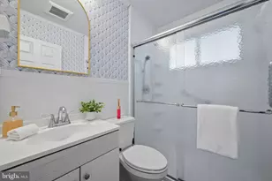 8810 Lakewood Rd, Baltimore, MD 21234 - Photo 13