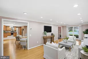 7 Cornfield Ct, Reisterstown, MD 21136 - Photo 11