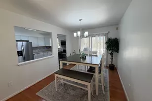 18 Jameson Ln, Baltimore, MD 21208 - Photo 9