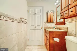 8908 Goldentree Ln, Baltimore, MD 21221 - Photo 17