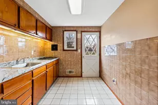 1041 Foxwood Ln, Baltimore, MD 21221 - Photo 15