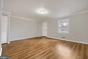 930 Foxwood Ln, Essex, MD 21221 - Photo 5