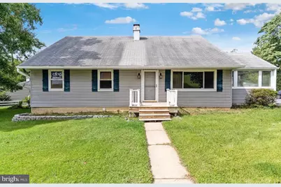 438 Bloomsbury Avenue, Baltimore, MD 21228 - Photo 1