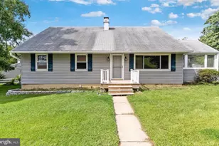 438 Bloomsbury Ave, Baltimore, MD 21228 - Photo 1