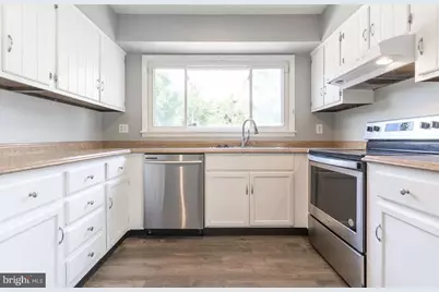 438 Bloomsbury Avenue, Baltimore, MD 21228 - Photo 15