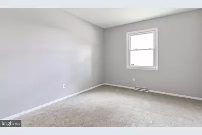 438 Bloomsbury Avenue, Baltimore, MD 21228 - Photo 35