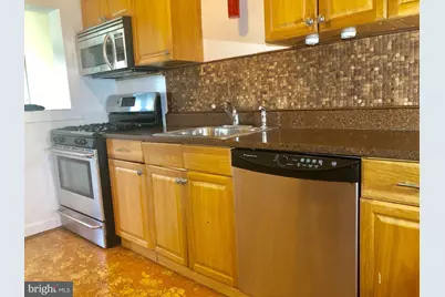 765 Charing Cross Road, Baltimore, MD 21229 - Photo 5