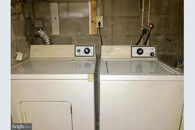 765 Charing Cross Road, Baltimore, MD 21229 - Photo 15