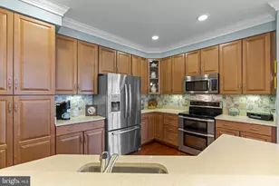 17 Clay Lodge Ln, Catonsville, MD 21228 - Photo 7