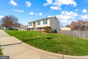 9469 Seven Courts Dr, Nottingham, MD 21236 - Photo 3