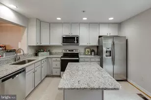 1207 Pear Blossum Ct, Catonsville, MD 21228 - Photo 7