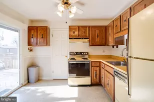 8907 Lennings Ln, Baltimore, MD 21237 - Photo 9