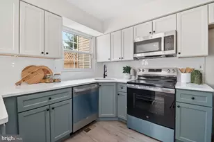 7 Prestwick Square, Baltimore, MD 21228 - Photo 15