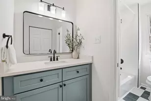 7 Prestwick Square, Baltimore, MD 21228 - Photo 23