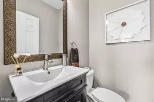 2001 Willowcrest Cir, Baltimore, MD 21209 - Photo 11