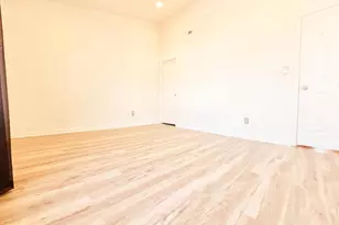 605 Villager Cir, Baltimore, MD 21222 - Photo 17