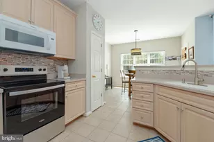 568 Hopkins Landing Dr, Baltimore, MD 21221 - Photo 11