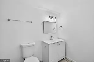 7014 Belclare Rd, Baltimore, MD 21222 - Photo 9