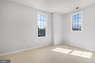 106 4th Ave, Baltimore, MD 21227 - Photo 19