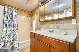 2215 Lodge Farm Rd, Baltimore, MD 21219 - Photo 17