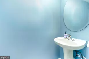 2401 Eastridge Rd, Lutherville Timonium, MD 21093 - Photo 21