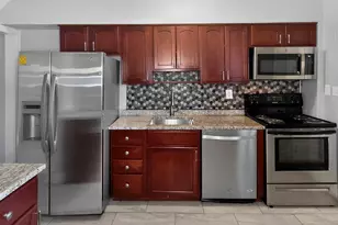 8303 Ridgely Oak, Parkville, MD 21234 - Photo 9