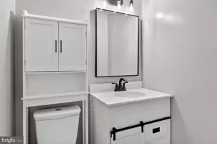 109 Highshire Ct, Baltimore, MD 21222 - Photo 17